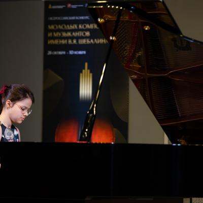 Фортепиано (4)